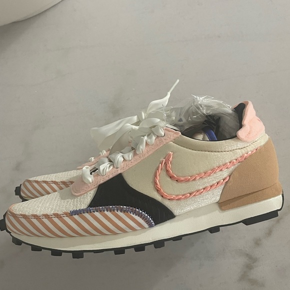 Nike N. 354 Daybreak-Type Apricot Agate Sneaker W 7.5 - Picture 11 of 15